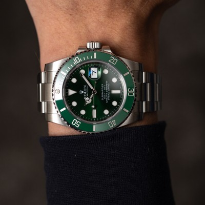 Rolex 116610LV Hulk Submariner Reference Guide