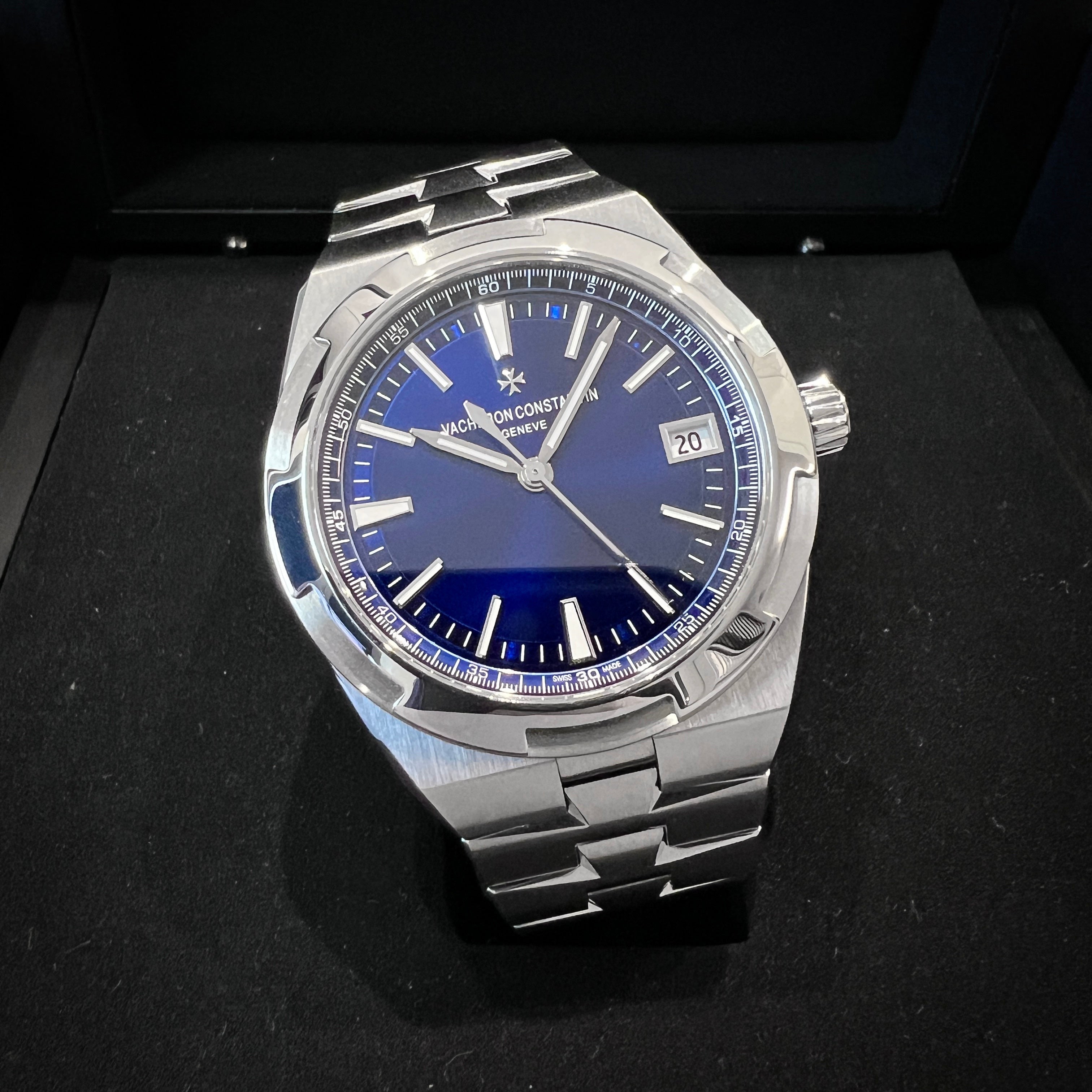 Vacheron Constantin Unworn Overseas Blue Dial 4500V - Crafted Time