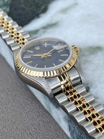 rolex lady datejust in 18k gold at Vintage Times Amsterdam / Watches