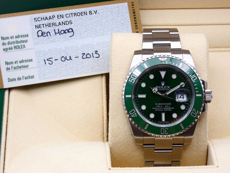 Rolex submariner Hulk 2013 116610LV with Box and Papers MINT