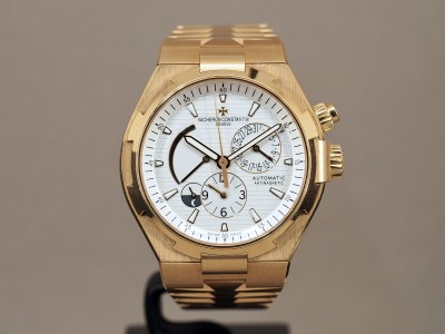 Overseas Chronograph Yellow Gold - Luxury Time