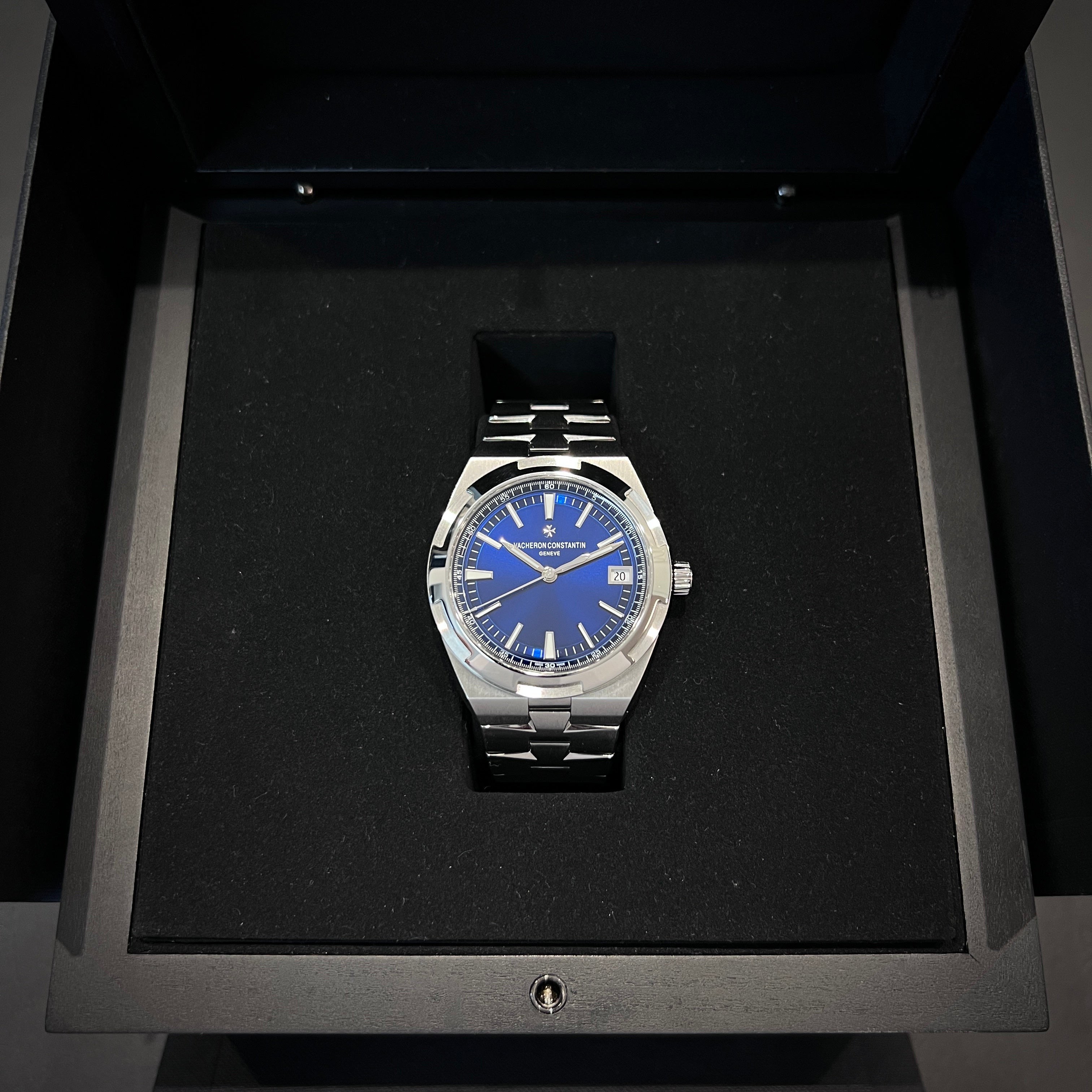 Vacheron Constantin Unworn Overseas Blue Dial 4500V - Crafted Time